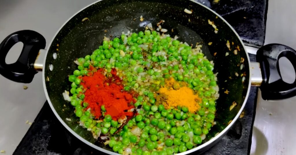 Matar Paneer Kaise Banaen