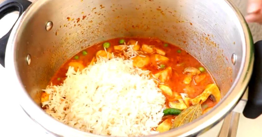 Mushroom pulao recipe in Hindi