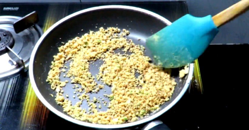 Besan paratha recipe in Hindi