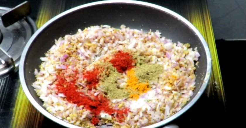 Besan paratha recipe in Hindi