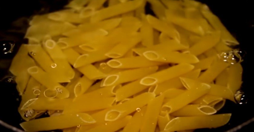red sauce pasta ghar par kaise banaen