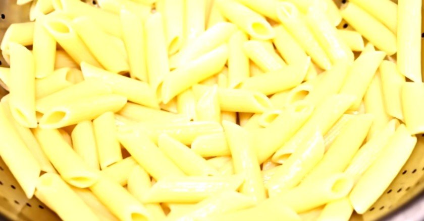red sauce pasta ghar par kaise banaen