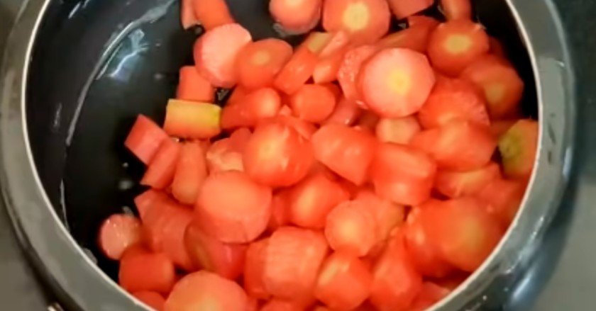 cooker me gajar ka halwa kaise banaye